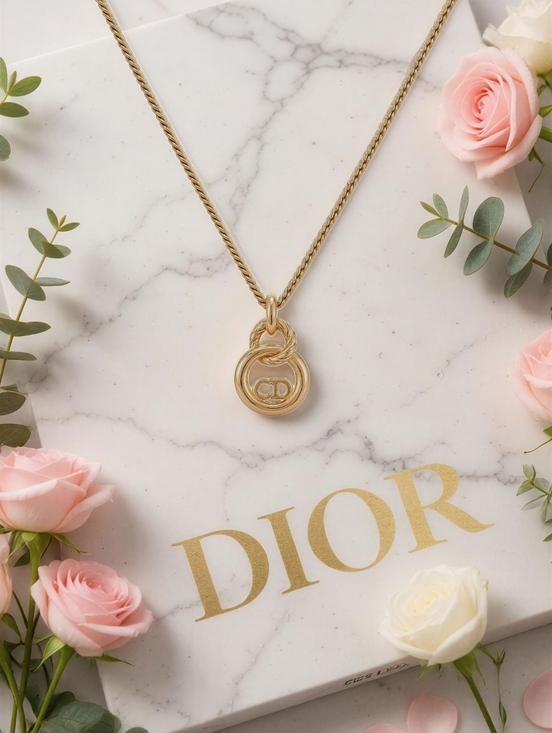 Dior Jewelry - SOLD Christian Dior Vintage 80s Gold CD Logo Interlocking Circle Necklace ✨